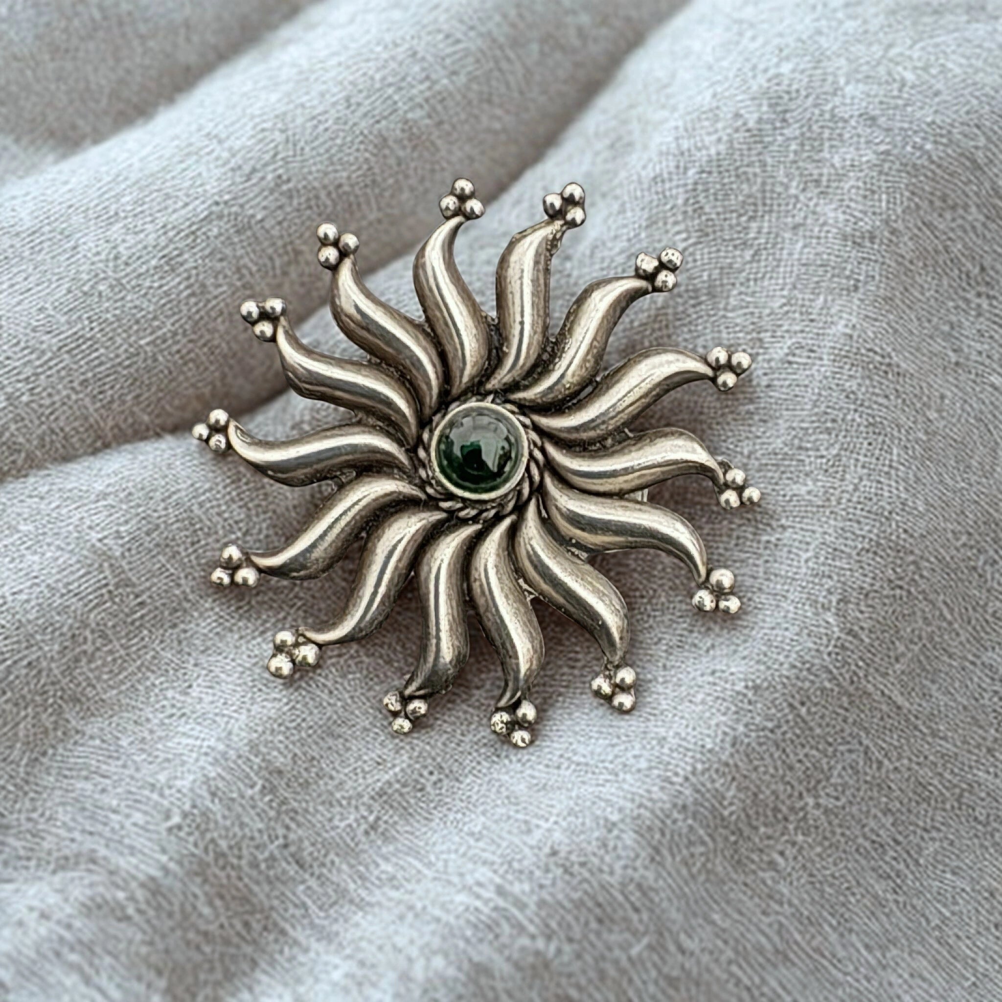 Sunburst Green Stone 925 Silver Ring