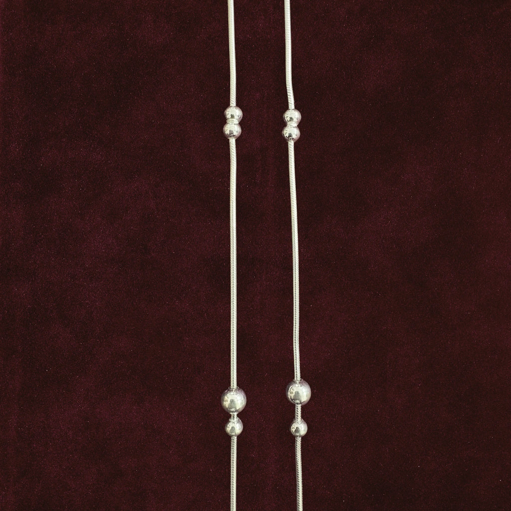 Silver Beads Anklet Pair Close up