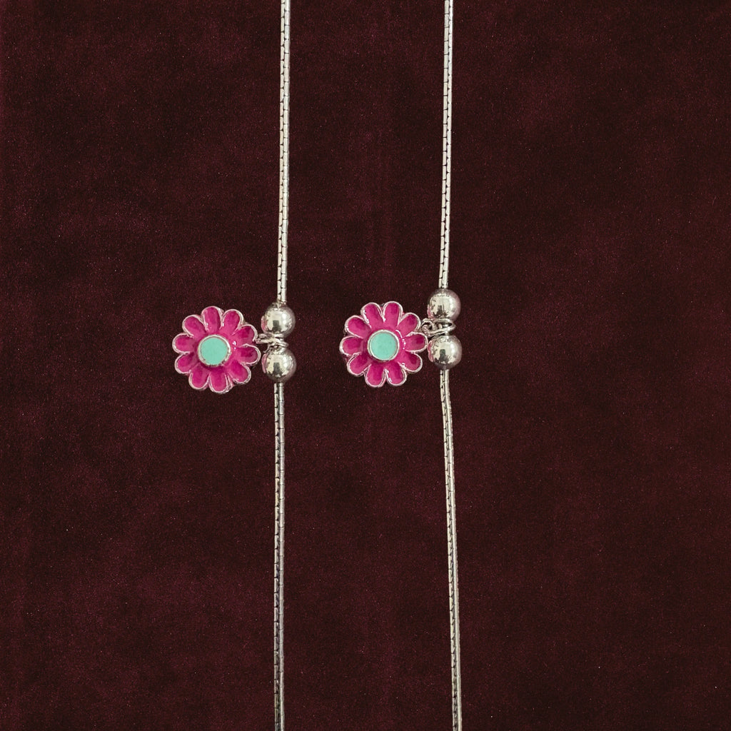 Close up of Pink Floral Anklet Pair motif