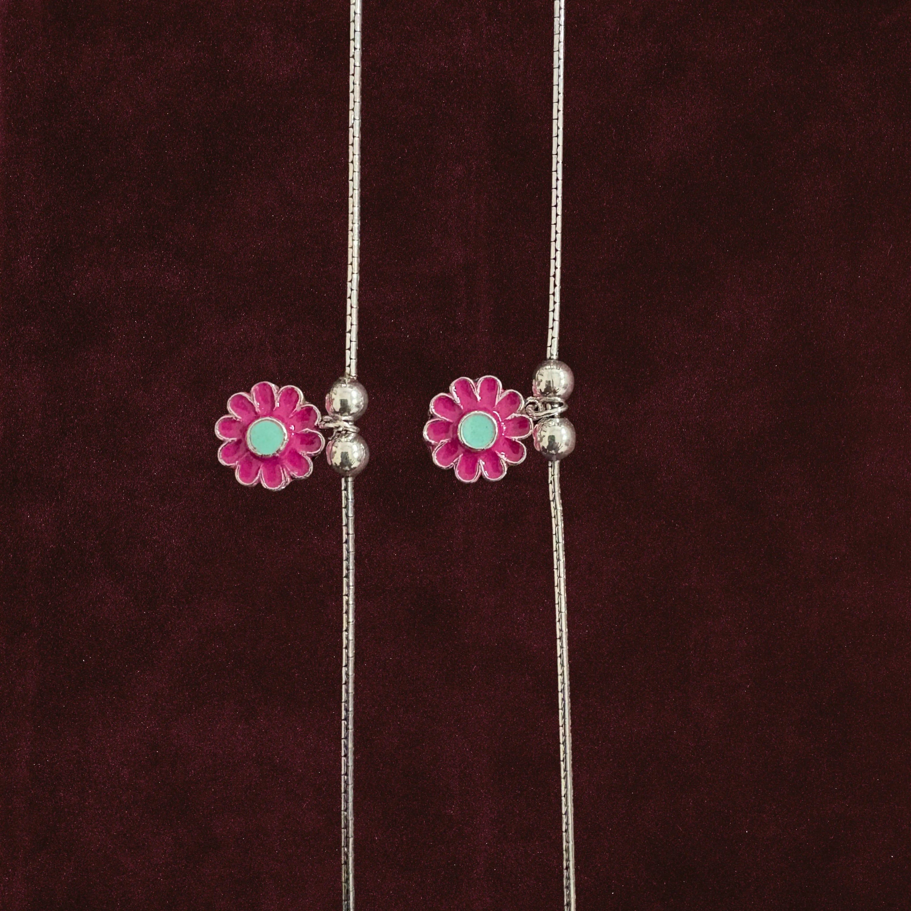 Close up of Pink Floral Anklet Pair motif