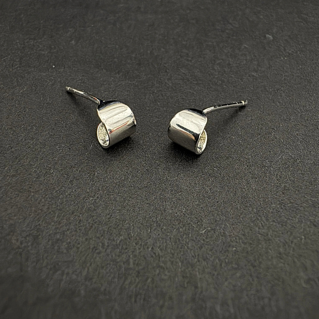 Elegant 92.5 Sterling Silver Curved Stud Earrings
