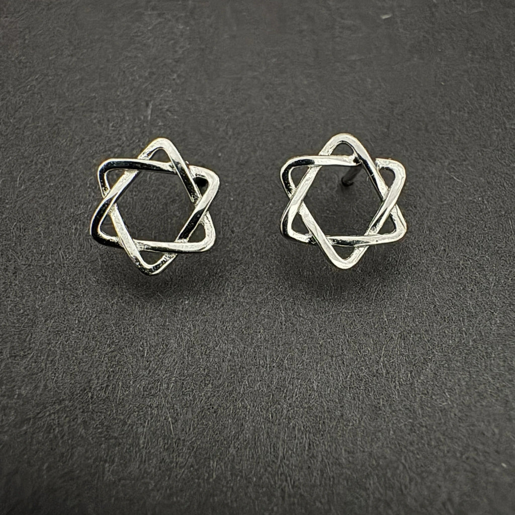 Intertwined Star Shaped Stud Earrings