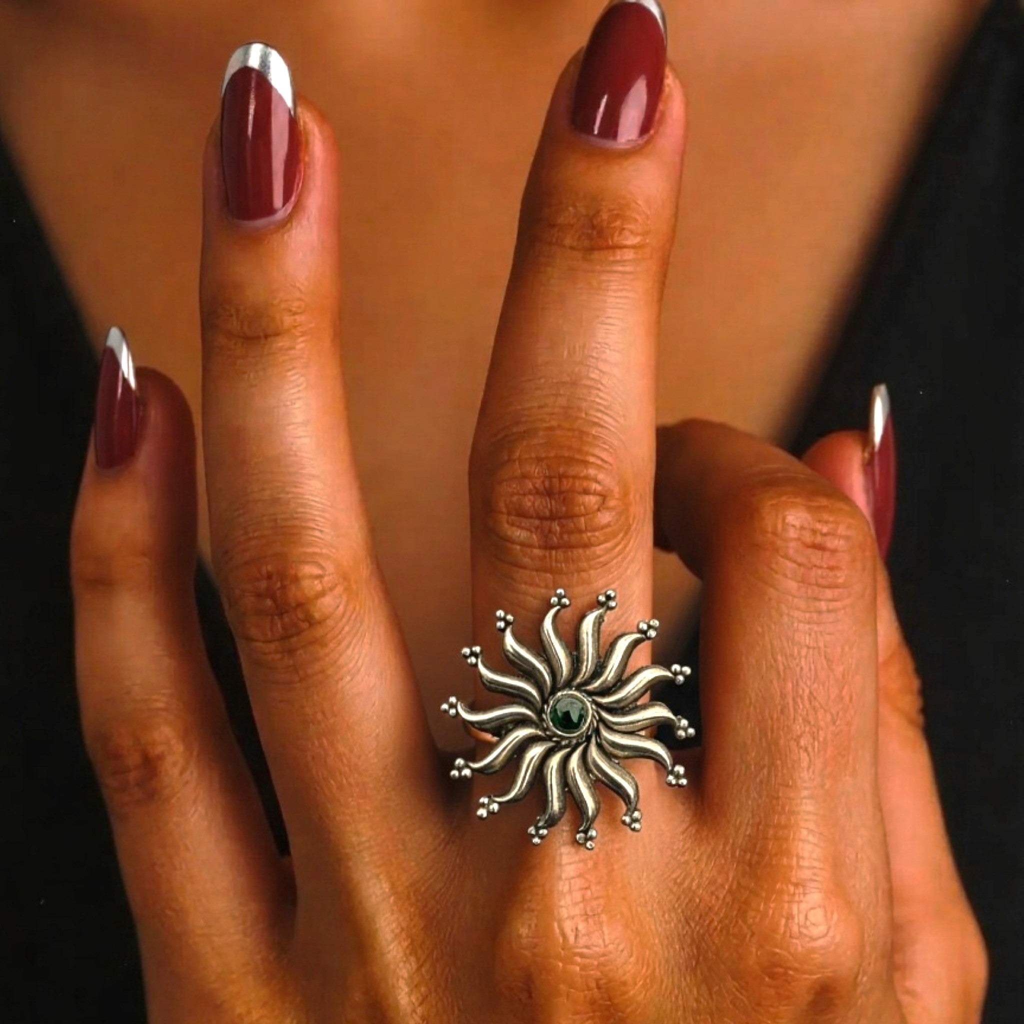 Sunburst Green Stone 925 Silver Ring