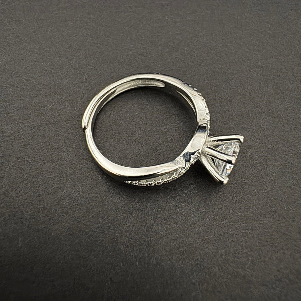 White Gemstone 925 Silver Ring