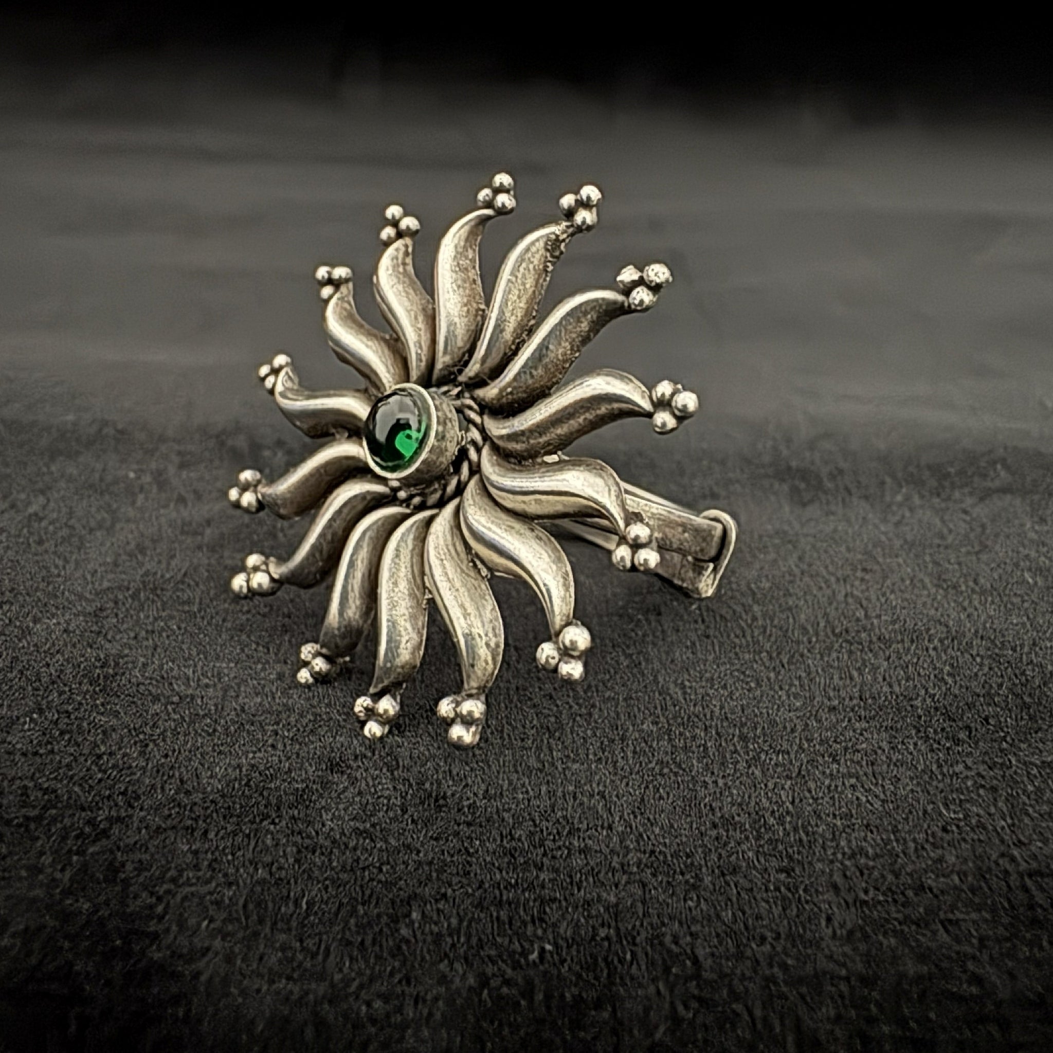 Sunburst Green Stone 925 Silver Ring