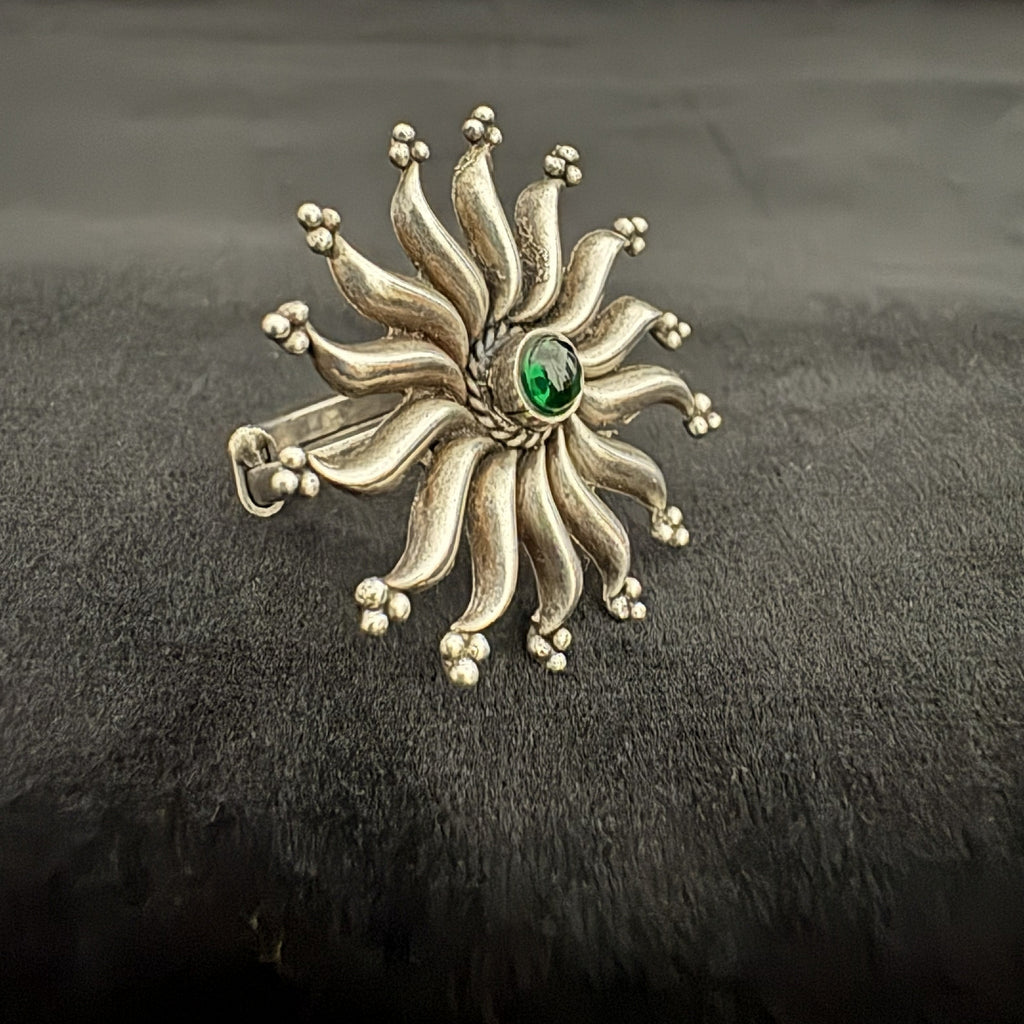 Sunburst Green Stone 925 Silver Ring