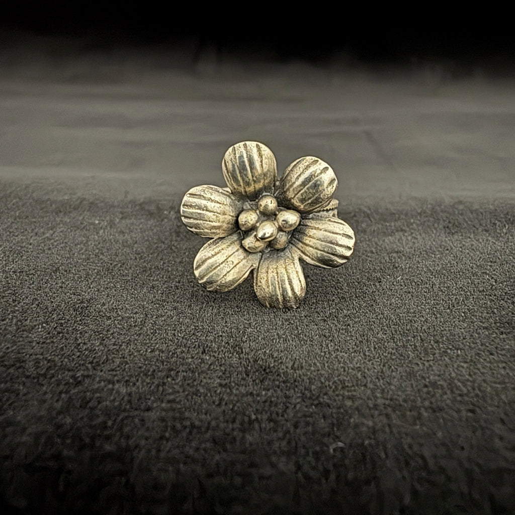 Textured Petals Floral 925 Silver Ring
