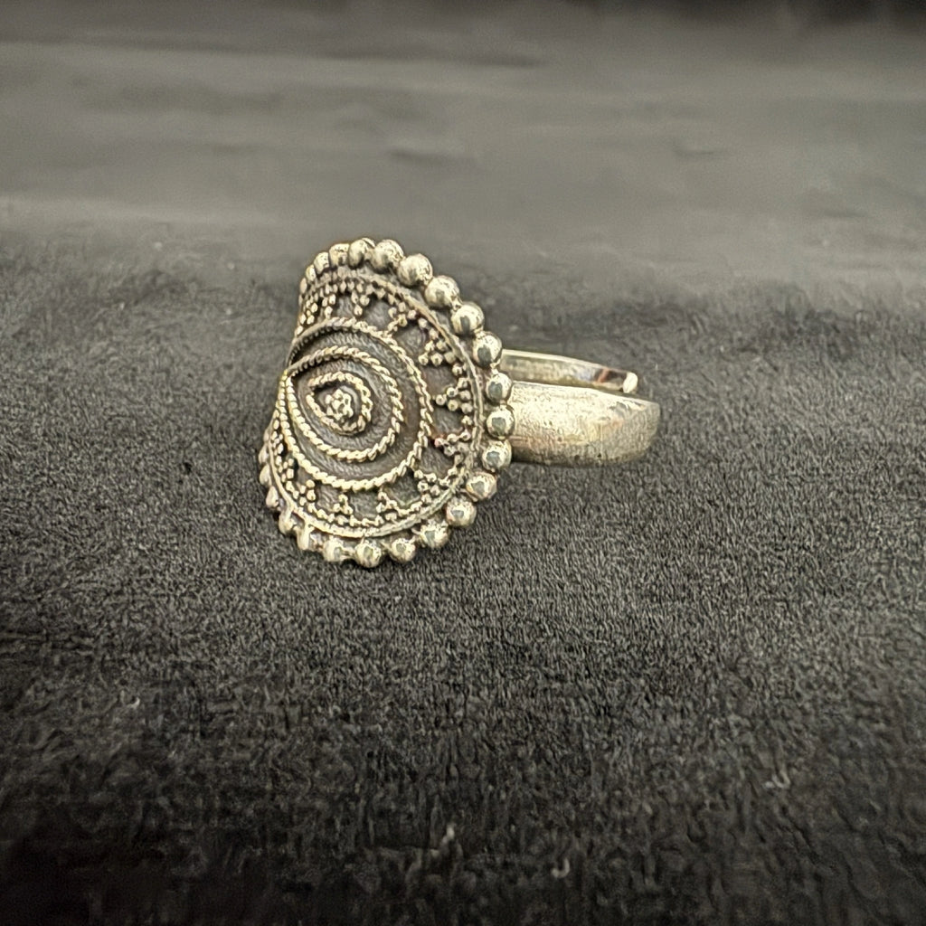 Ornate Teardrop 925 Silver Ring